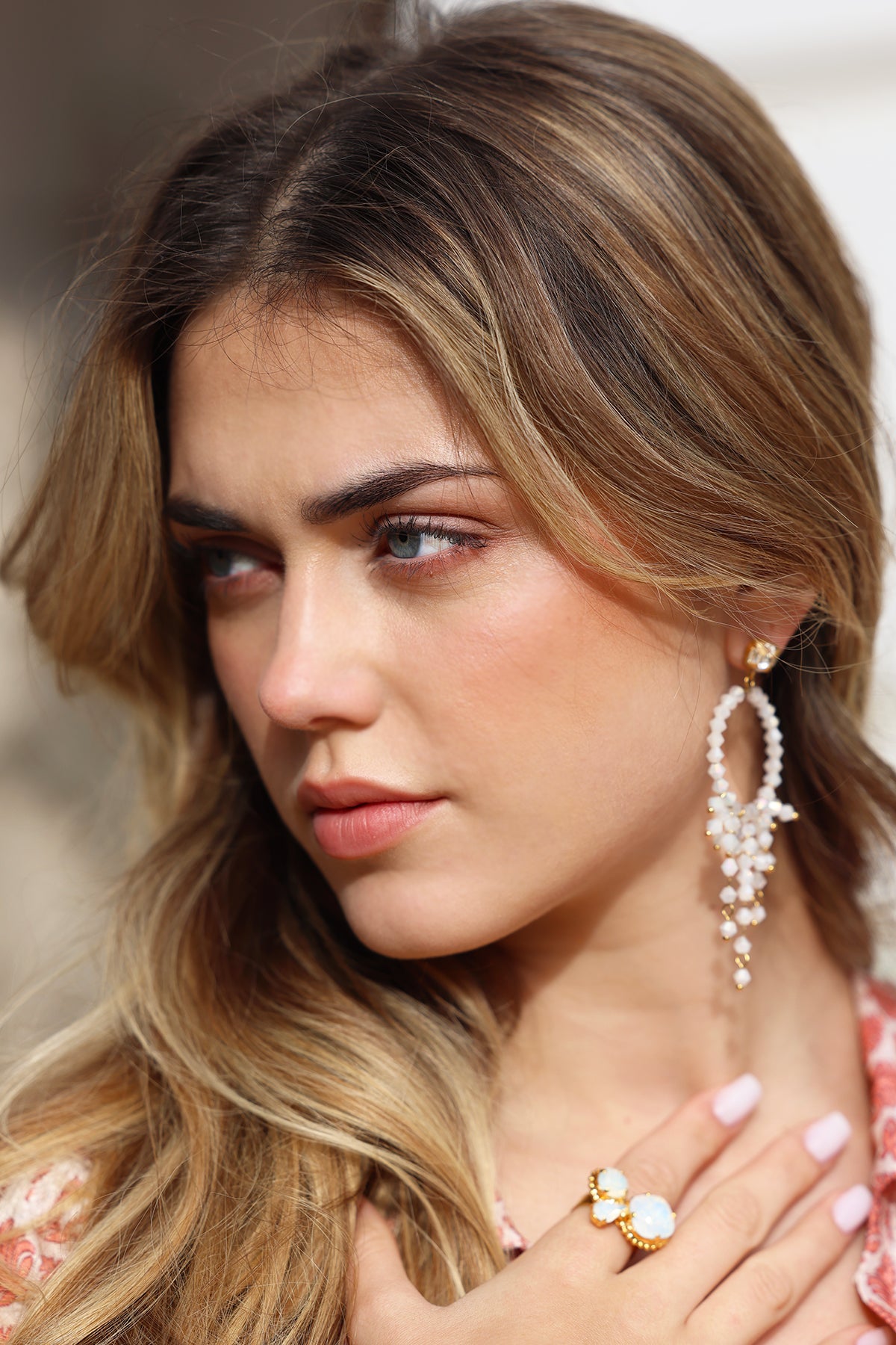 Chandelier earrings, White