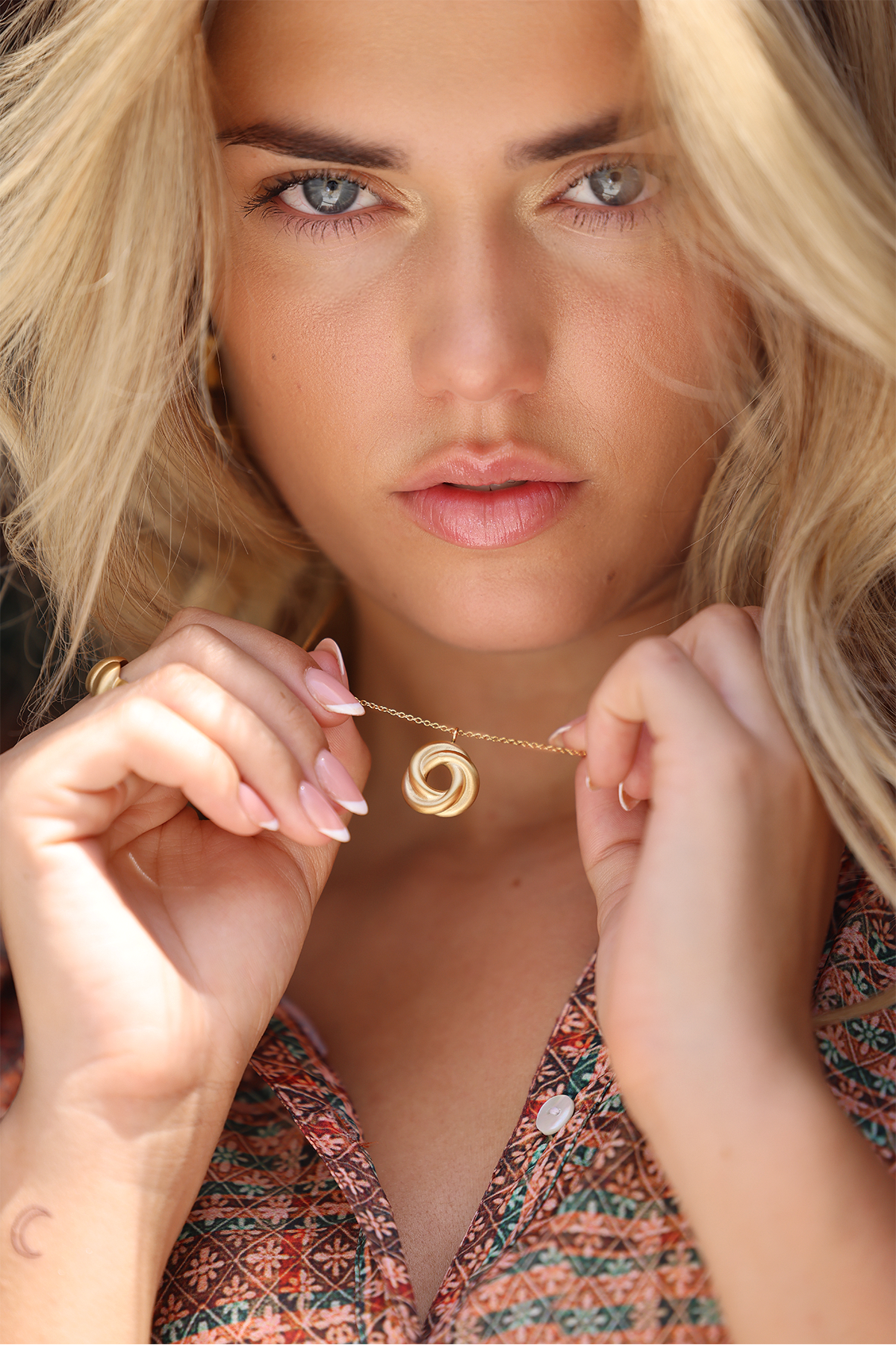 Love knott necklace