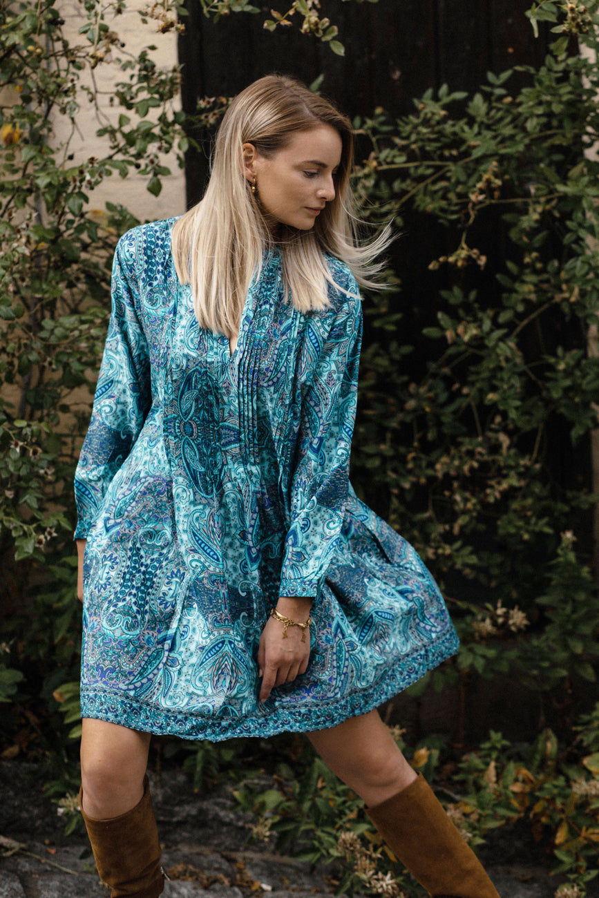 Silk dress, Warm blue