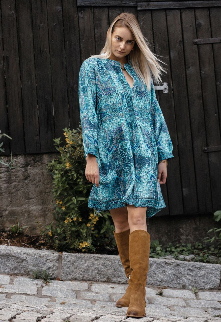 Silk dress, Warm blue