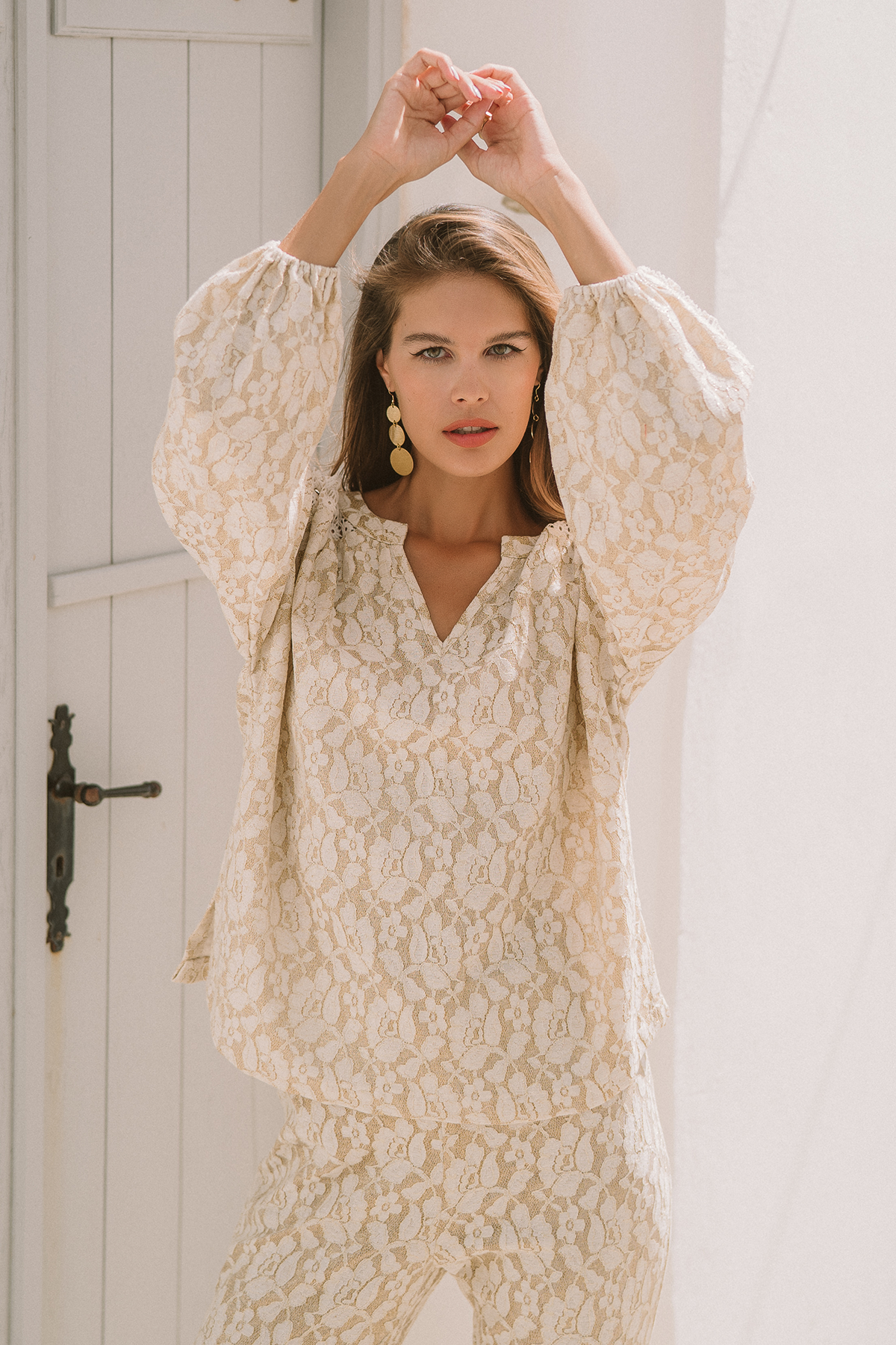 Golden flower top