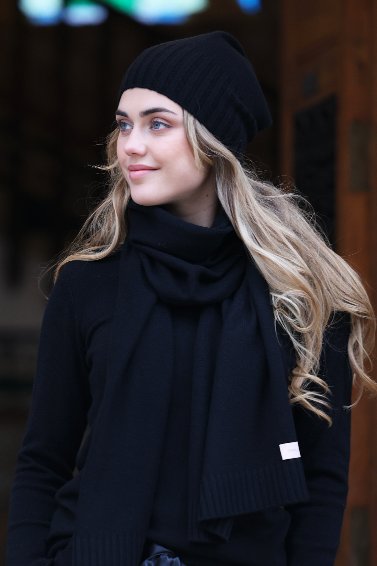 Iben hat - Black