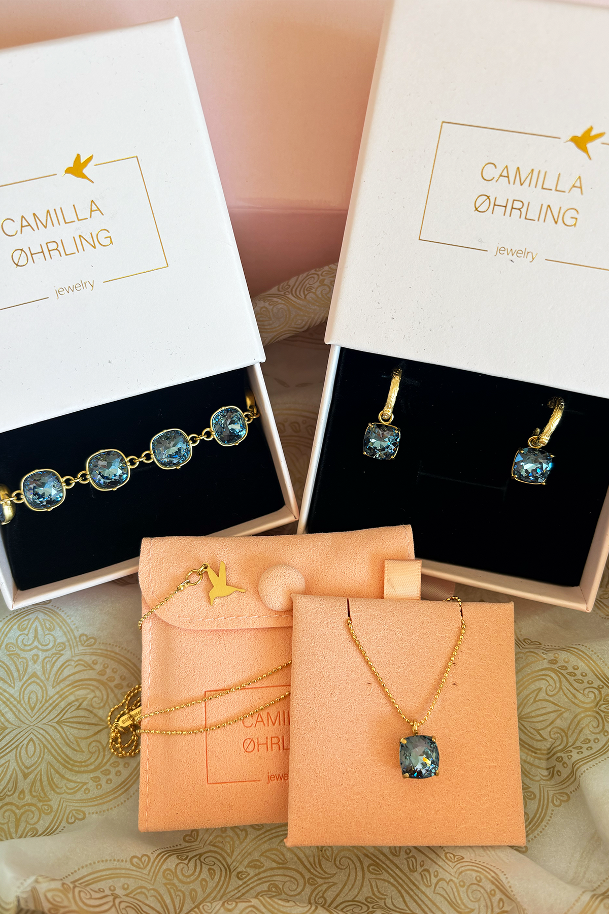 Carla Denim blue Swarovskisett - Pakketilbud